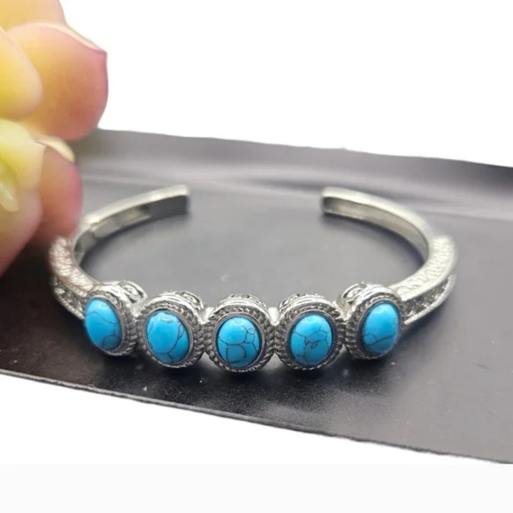 Blue Howlite Cuff Bracelet - Picture 4 of 6